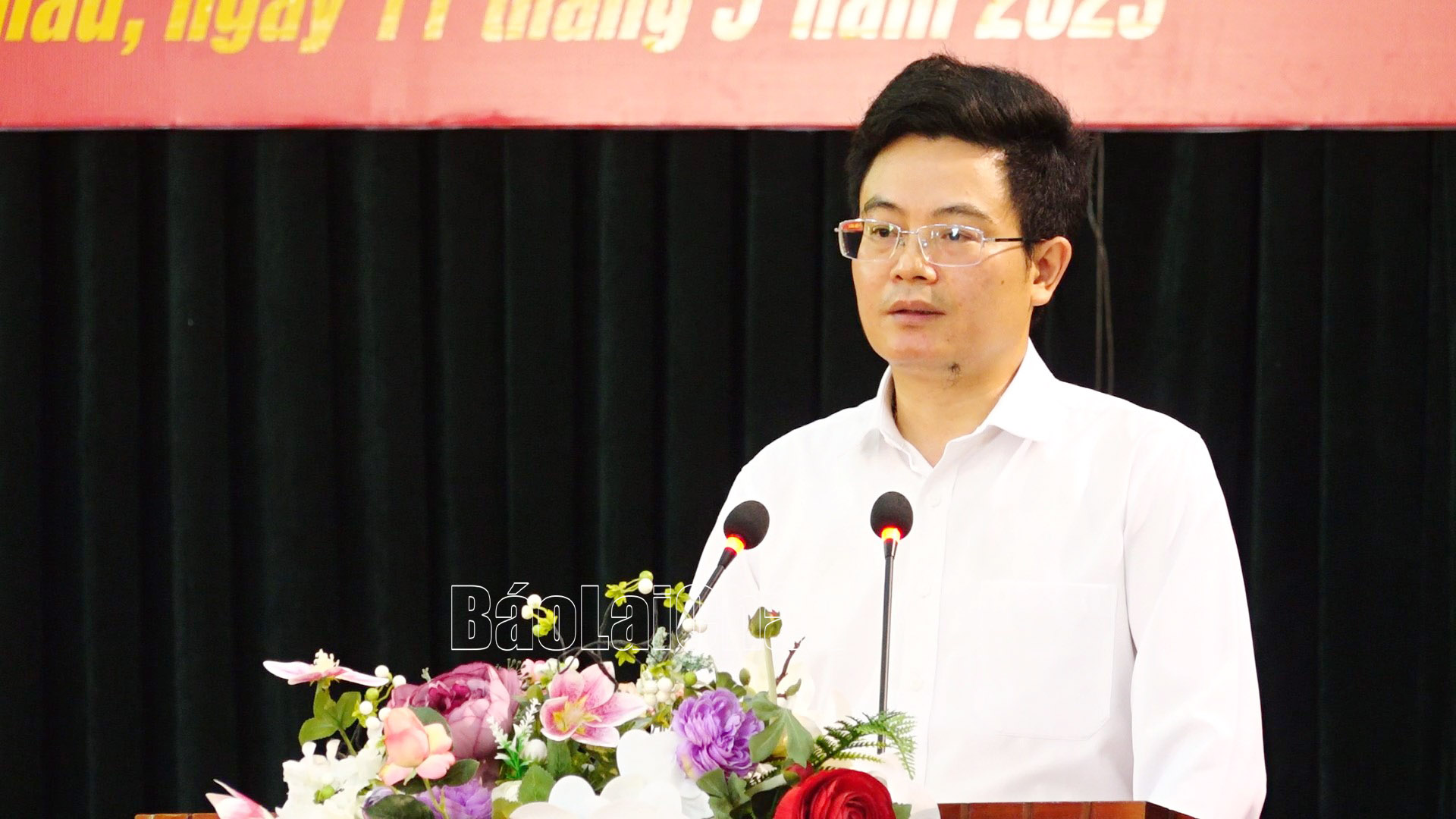 Đồng chí Mạc Quang Mạnh – Phó Trưởng Ban Tổ chức Tỉnh ủy phát biểu tại Hội nghị.